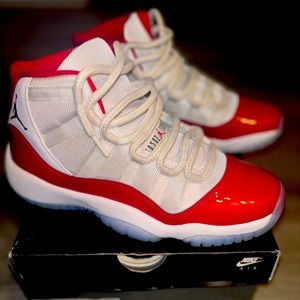 Jordan Retro Cherry 11’s